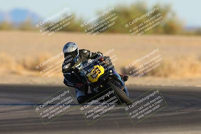 media/Dec-07-2024-CVMA (Sat) [[21c5f1ef85]]/Race 13-Amateur Supersport Middleweight/